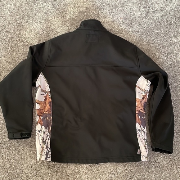 Sports Afield Pink Mossy Oak Camouflage Soft Shell Zipp-Up Jacket. - Picture 7 of 9